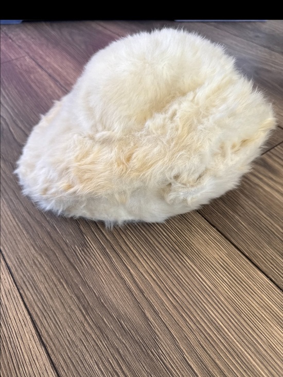 Vintage 1960s Ivory Fuzzy Winter Hat | Hats By Mady Hartford | Mod Pillbox Style main image 10